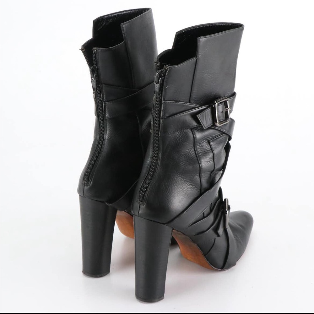 Manolo Blahnik Josi Buckle Strap Leather Ankle Boots - Picture 2 of 7